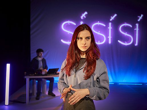 Imatge de fons
           difuminada