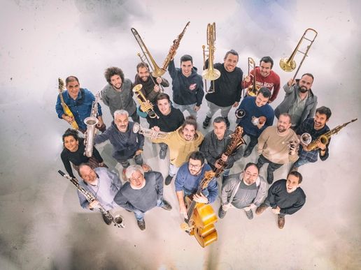 Imatge de fons
           difuminada