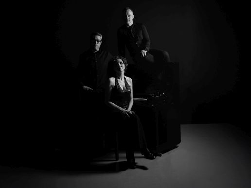 Imatge de fons
           difuminada