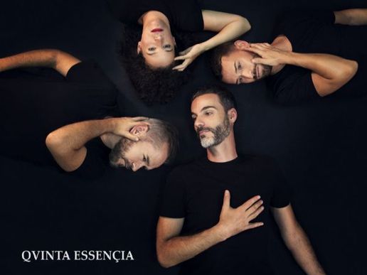 Imatge de fons
           difuminada