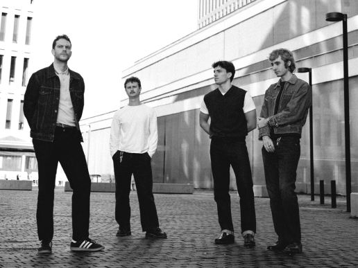 Imatge de fons
           difuminada