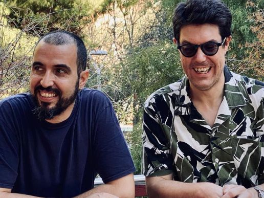 Imatge de fons
           difuminada