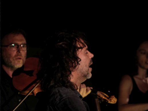 Imatge de fons
           difuminada