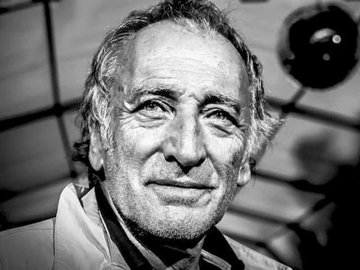 Imatge de fons
           difuminada