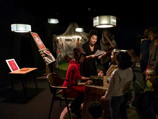 Imatge de fons
           difuminada