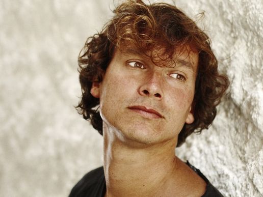 Imatge de fons
           difuminada