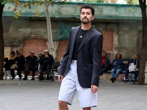 Imatge de fons
           difuminada