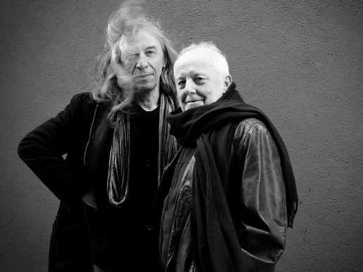 Imatge de fons
           difuminada