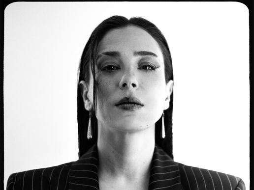 Imatge de fons
           difuminada