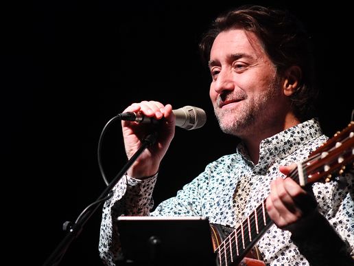 Imatge de fons
           difuminada