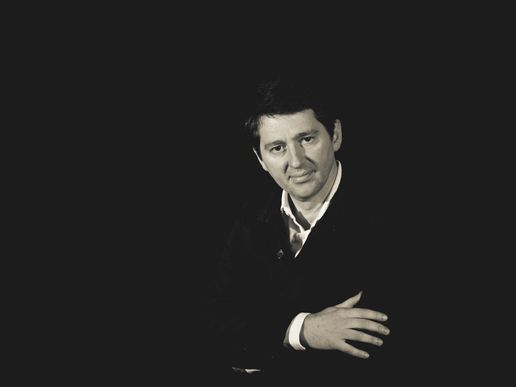 Imatge de fons
           difuminada